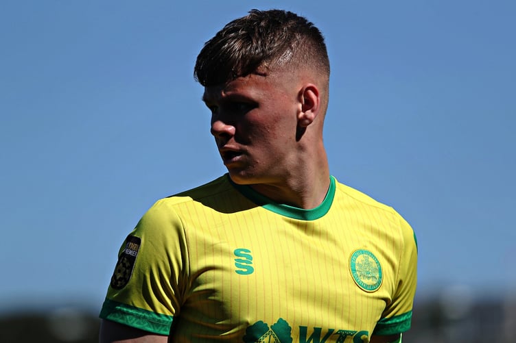 ABERYSTWYTH, CEREDIGION, WALES - 6th APRIL 2025 - Osian Evans of Caernarfon during Caernarfon Town Development vs Haverfordwest County Development in the Final of the FAW Youth Cup at Park Avenue, Aberystwyth (Pic by Sam Eaden/FAW)