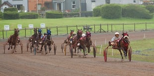 Mayhem Queen wins top race of the day