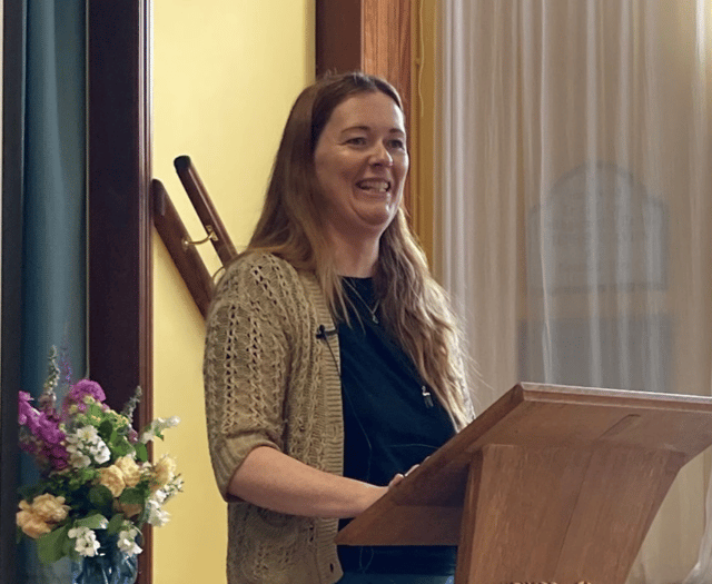 Manon Ros captivates Llanegryn event
