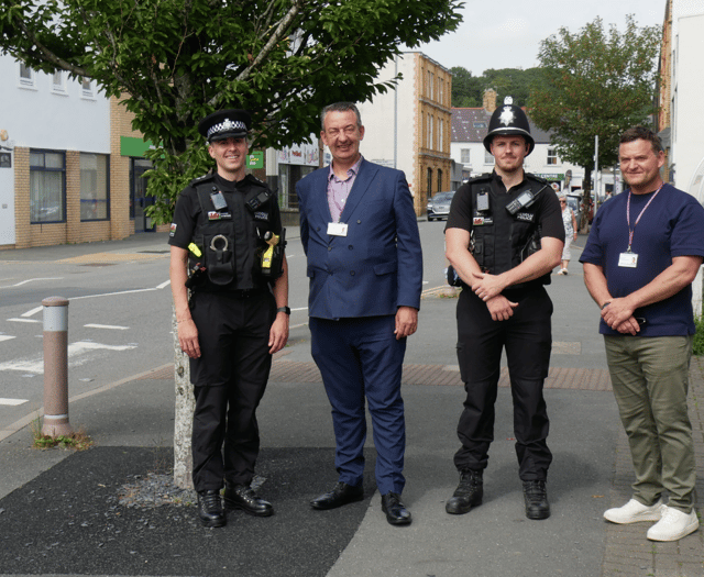 Pwllheli visit for police chiefs as safer streets initiative starts