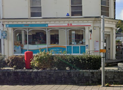 Rowlands Pharmacy and Porthmadog Post Office. Photo: Google Maps