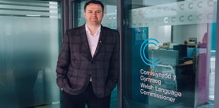 Cynhadledd i ganolbwyntio ar Gymraeg yn y gweithle