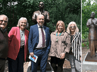 Criccieth welcomes last Sri Chinmoy peace statue in Wales