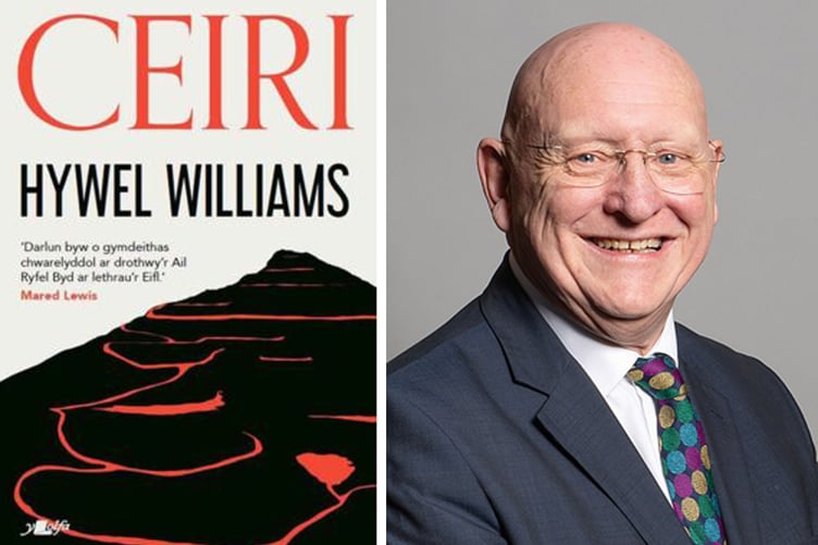 Hanes dychmygol yw Ceiri, nofel gyntaf Hywel Williams