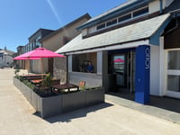 Aberdyfi café Otto’s alcohol licence bid