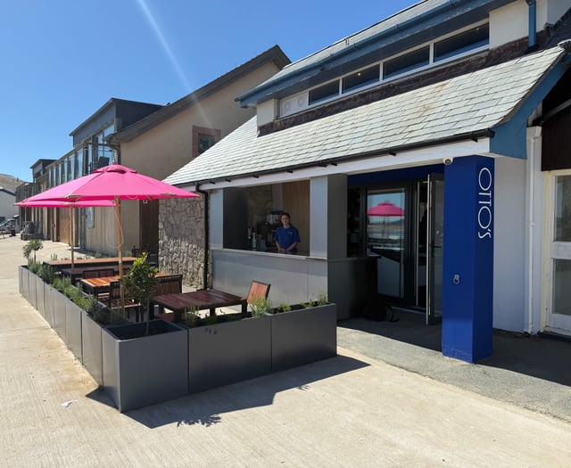 Aberdyfi café Otto’s alcohol licence bid