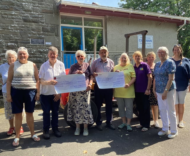 Cilcennin summer fest presents donations to good causes
