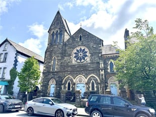 Mach bids farewell to high street chapel as roof repairs force sale