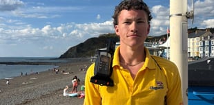 Aberystwyth lifeguard rescues teenagers in dinghy