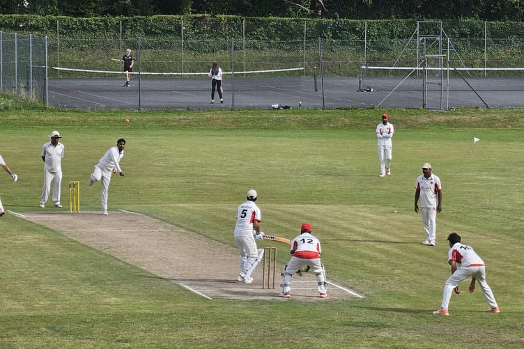 Anant's offbreaks tempt Mudit