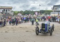 WATCH: First car to break 150 mph barrier returns to Pendine for 100th anniversary