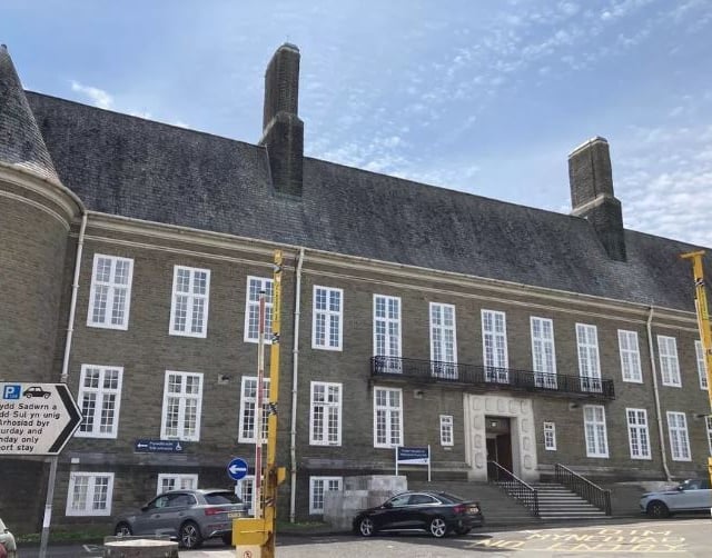 Auditors find weaknesses in council expenses systems