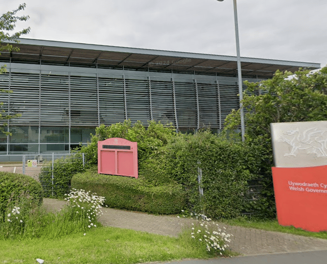 Welsh Government's staff attendance is just 15%