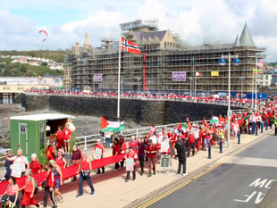 Aber Council vote unanimously to boycott Israeli goods and services