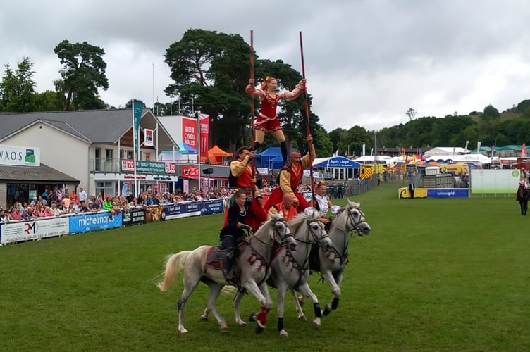 The Ukrainian Cossacks’ dazzling displays of traditional horsemanship and acrobatics captivated showgoers. Photo: Julie McNicholls Vale