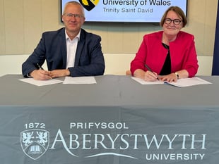 Unis collaborate to support professional learning in schools