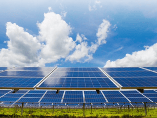 20 major renewable energy schemes backed