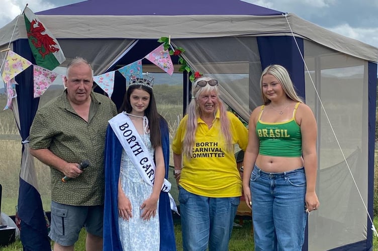 Former Ceredigion MP Mark Williams, Flo Everard Walker, Carnival Committee chair Carol Bainbridge, and last year's Carnival Queen Grace Thomas