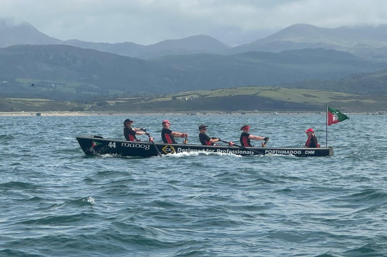 Madog passing Black Rock sands