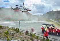 Pelvis fracture rescue by mountain team