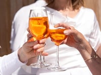 Concerns raised over coffee shop's alcohol licence