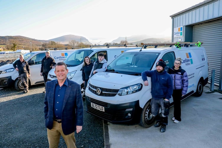 Canllaw, Penygroes
New Premises
Gwynfor Evans, Wyn Parry, Elfyn Owen, Catrin Williams, Owain Feaver, Iwan Lloyd, Zara Tudor-Jones