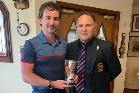 Nett Champion David Pocock being presented with the Torri Cup by Nick Downing Captain