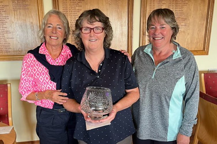 Nett champion Anne Morris presented with the Shân Powell Crystal Trophy