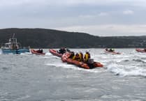 Pwllheli RNLI volunteers raise funds for hospital