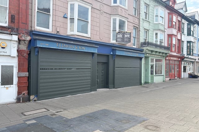 Plans to turn empty Aberystwyth shop into café rejected