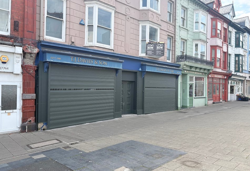 Plans to turn empty Aberystwyth shop into café rejected