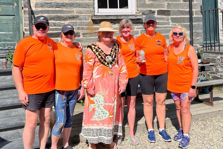 Left to right: Leo O’Connor (cox), Jane O’Connor, Mayoress of Cardigan Olwen Davies who presented the trophy, Lynne Sullivan, Amanda Thomas and Louise Russell