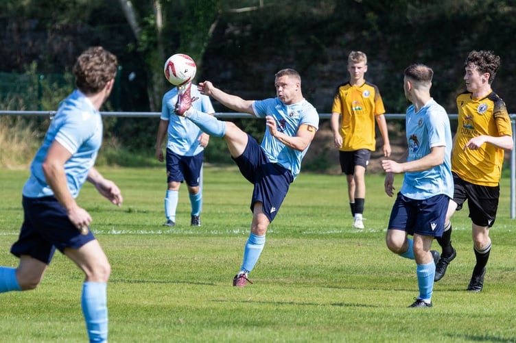 Penrhyndeudraeth won a close game against Llanberis