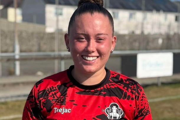 Pwllheli's Jini Owen Hughes picked up the player of the match award