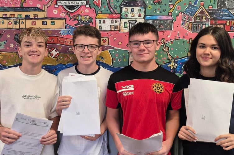 Ysgol Henry Richard