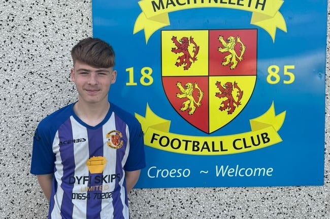 Jaelan Brown has signed for Machynlleth