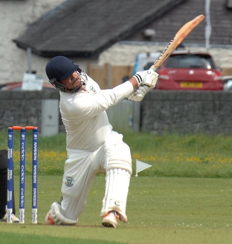 Lafras Van Vuuren made 64