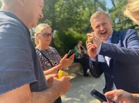 Aled Jones launches new honey with Wainwright’s Bee Farm, Aberystwyth