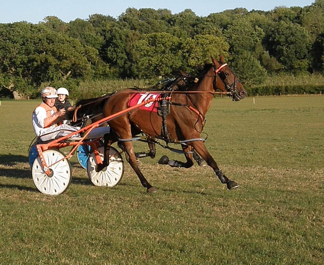 Evening harness racing thrills at Wales and Border Championship