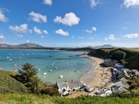 Porthdinllaen volunteers raise funds