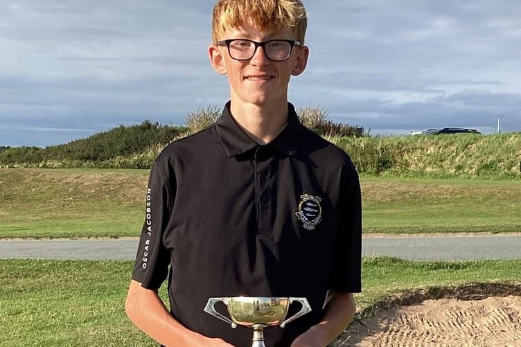 18 hole competition nett winner Ifan Midwood