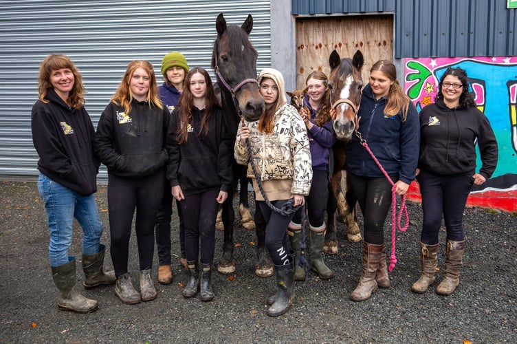 Llani hoedown