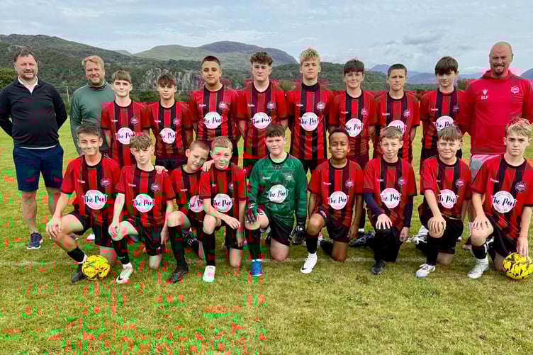 Porthmadog under 14s smart new home kit