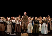 Pum Diwrnod o Ryddid to be performed in Llanidloes
