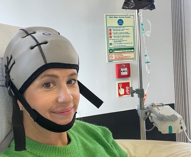 New scalp coolers for cancer units in Hywel Dda