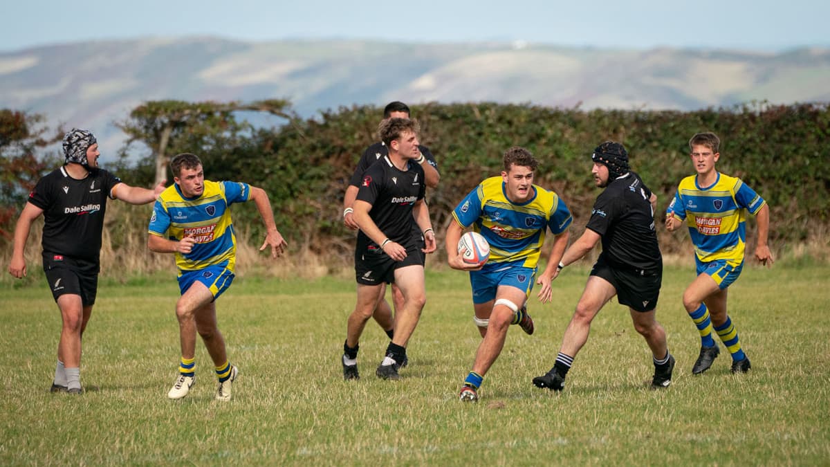 Aberaeron triumphs over Neyland in thrilling Pembrokeshire Cup start ...