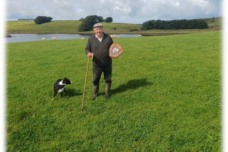 Last year’s winner Eirian Morgan and his dog “Lil”. 