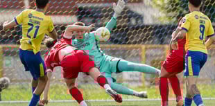 Heavy defeat for the Lakesiders
