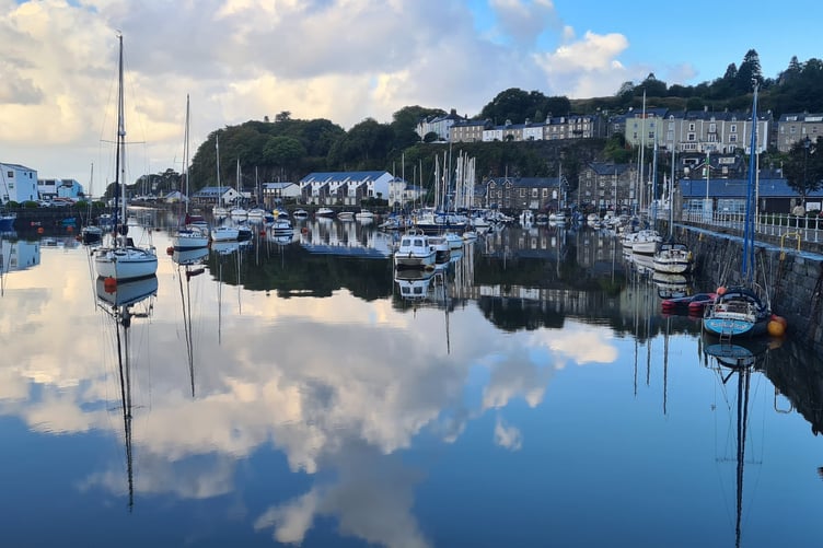 Thanks to Llinos Furneaux who shared this photograph of Porthmadog Harbour on our Picture This Facebook page