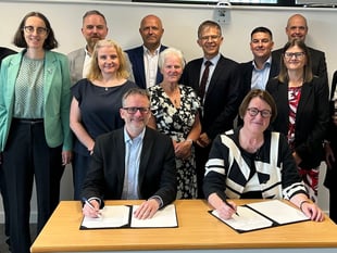 Hywel Dda and UWTSD extend partnership